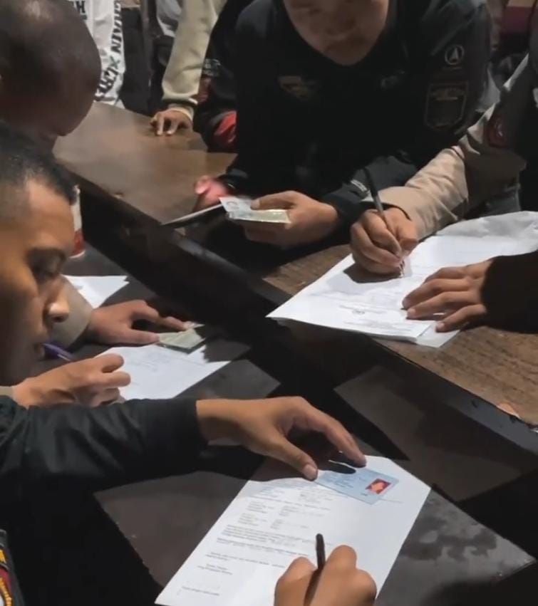 Mereka yang terjaring saat razia knalpot brong