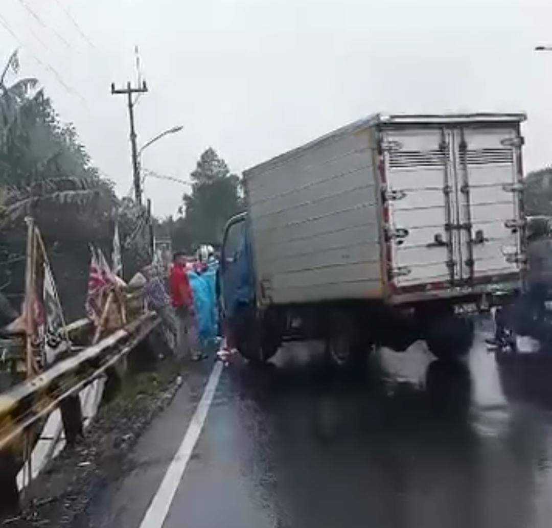 Kecelakaan tanjakan selarong gadog puncak bogor