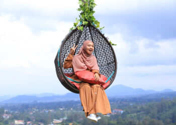 Sky Swing Foto Google Contributor Nenden Ismawati